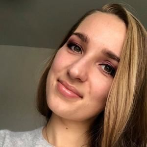 Meet your Posher, Angelika